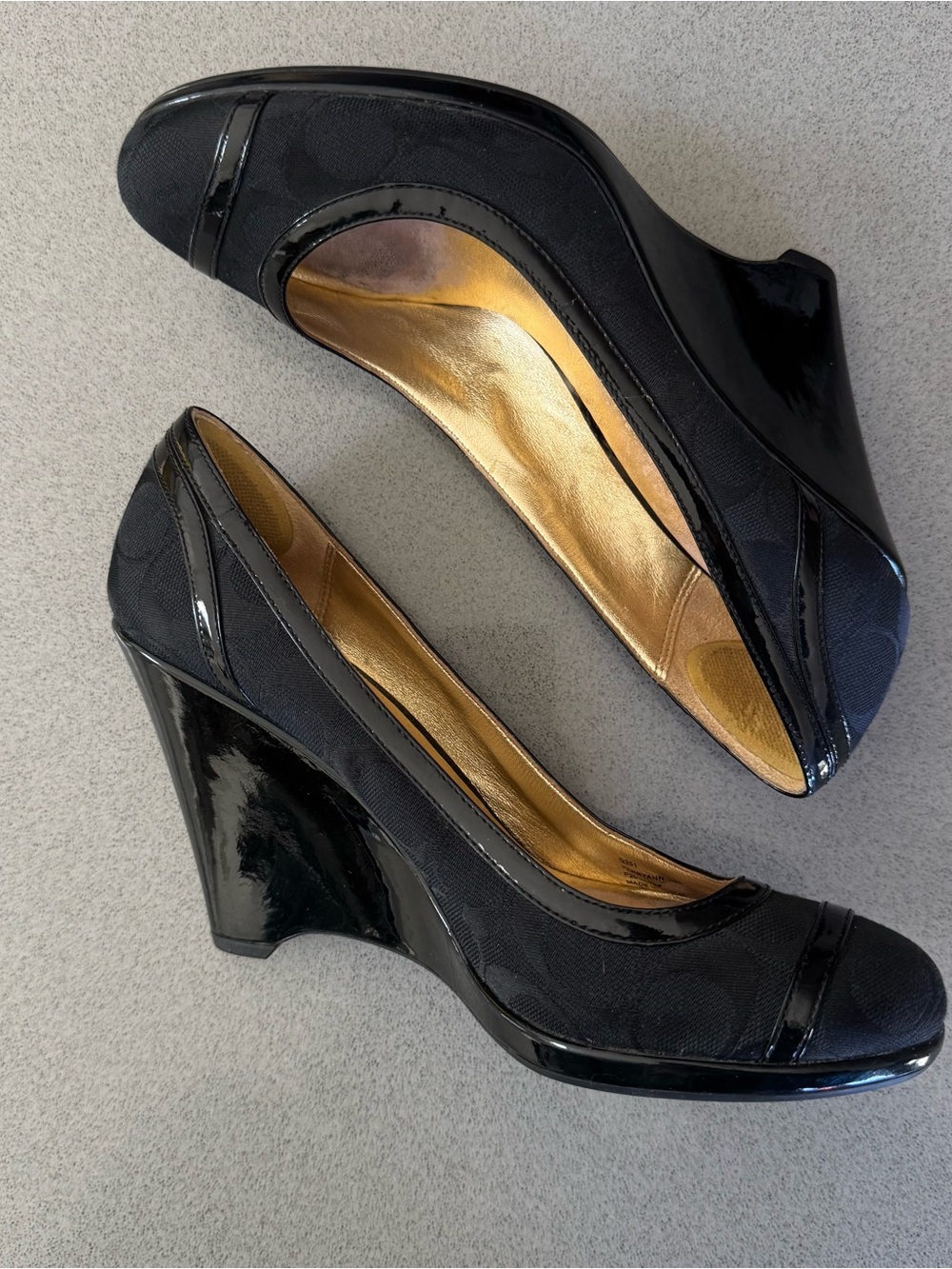 Coach Kerryann Wedges